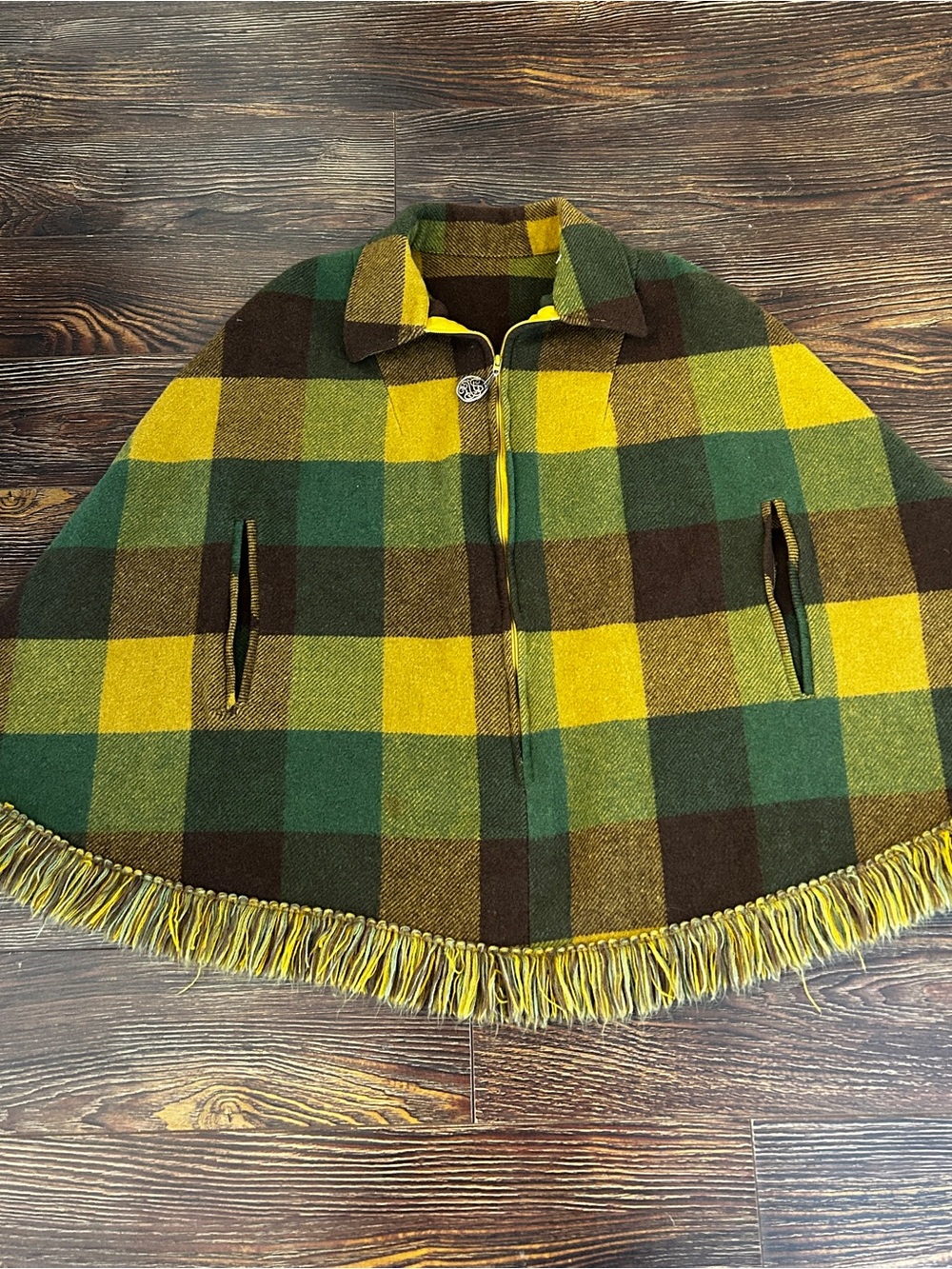 VINTAGE Dutchmaid 100% Wool Plaid Poncho Fringe Autumn Brown Green Yellow 70s